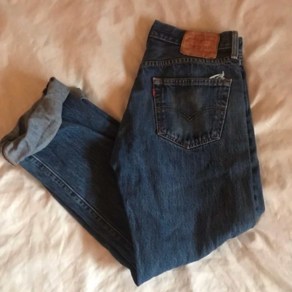 Levi’s distressed jeans